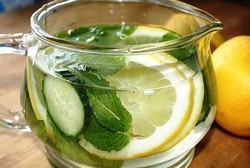 Чай с огурцом и мятой Чай с огурцом и мятой